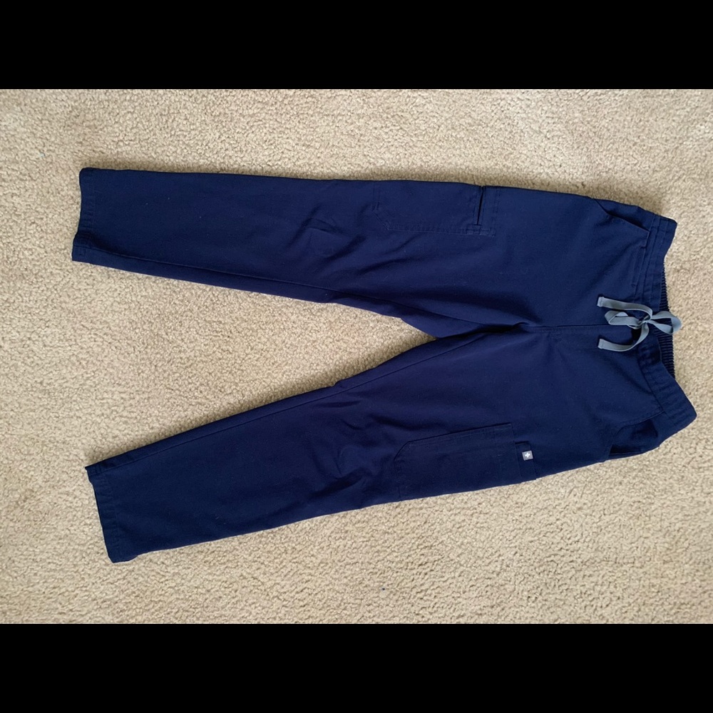 Figs- Navy Yola skinny scrub pants